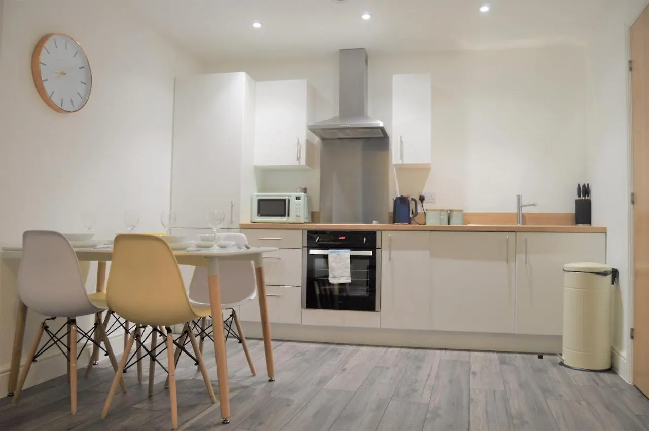 Qh30 - 2 Double Bedrooms Sleeping Up To 4 People - Close To Sheffield City Centre - Perfect For Work Or Leisure!